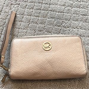 Michael Kors clutch wristlet checkbook wallet